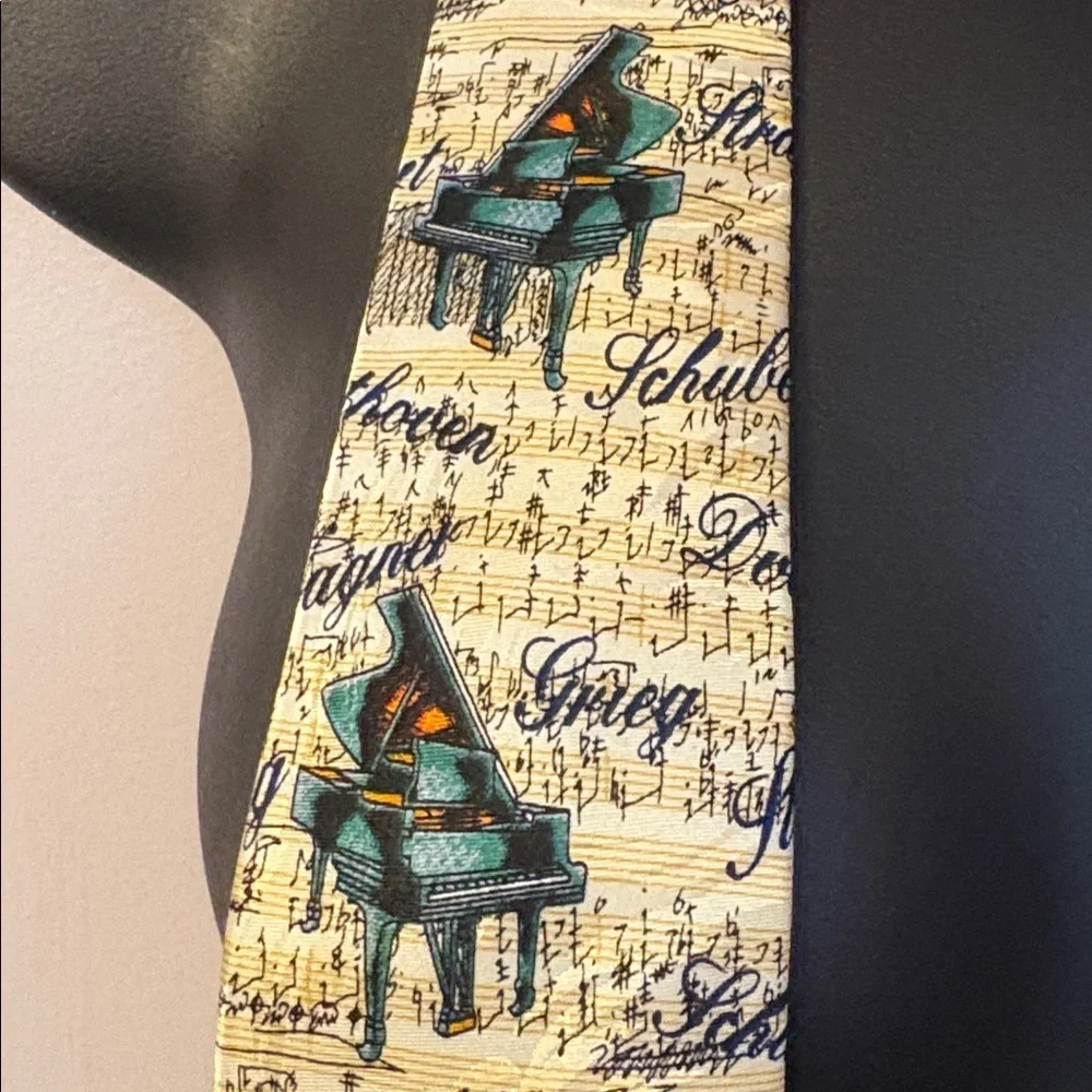 Museum Artifacts Music Masters by SNI Silk Cream Piano Composers Necktie Tie